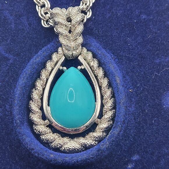 New VTG 1972 Avon Blue Teardrop Turquouise Silver tone Necklace 40in - Picture 1 of 5